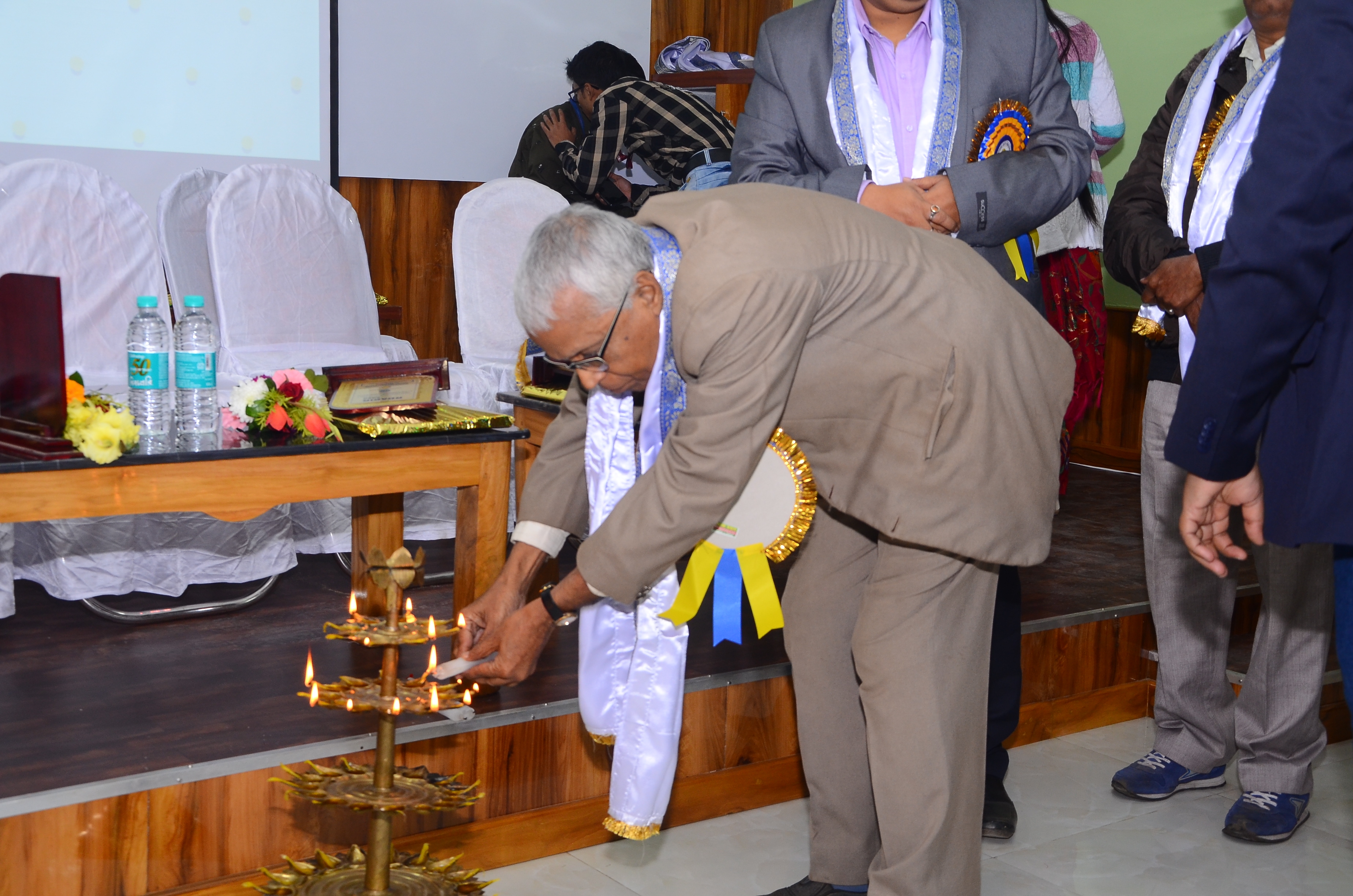 13 / 39 , Inauguration by Chief Guest